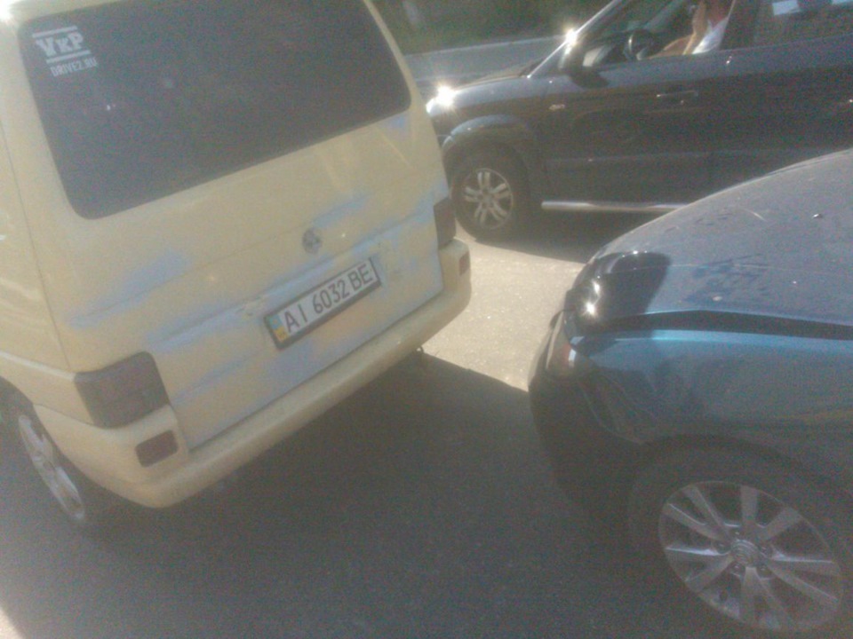 Краш-тест VW T4 vs Mazda 3 2