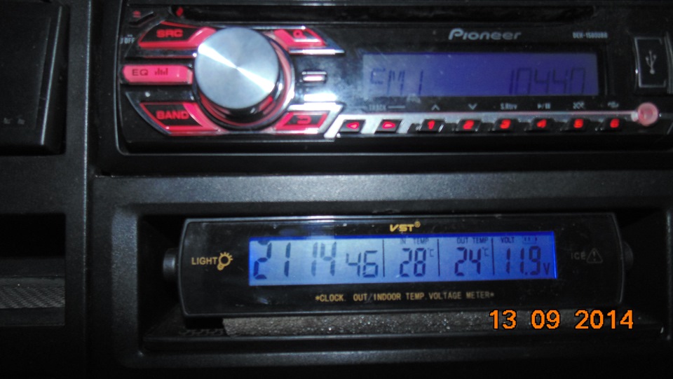 Автогодинник VST 7013V 1