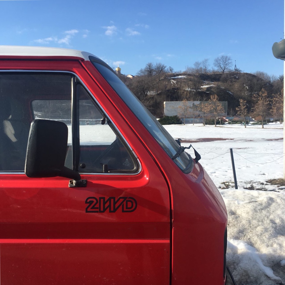Наклейки та брелок 2WD 1