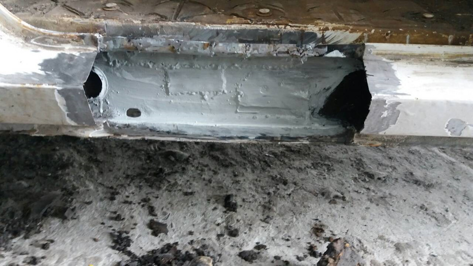Ремонт салону і порогів 2
