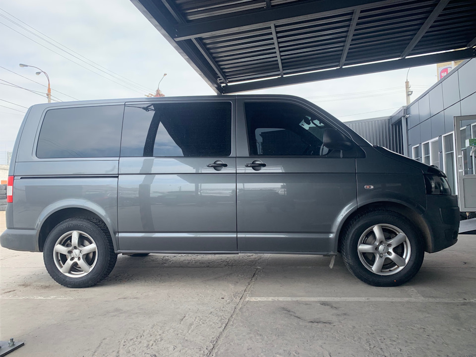 Куплені зимові шини Roadstone Winguard SUV 235 65 R17 108H XL 5