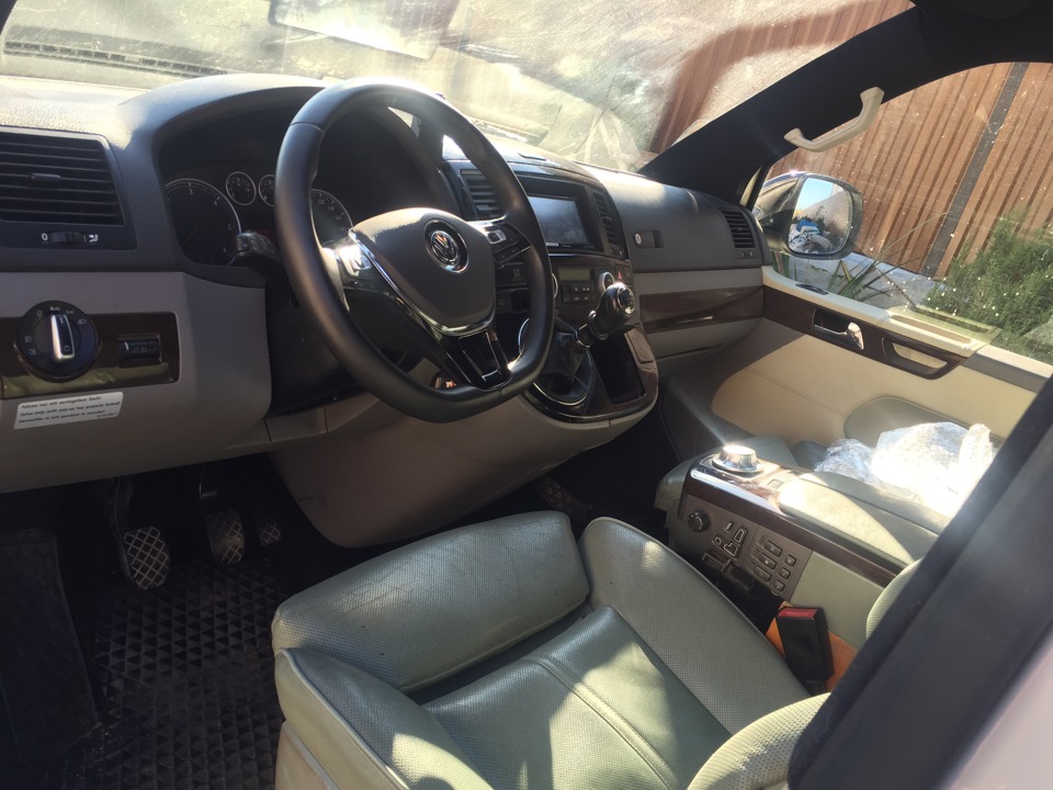Трохи з салону BMW 1