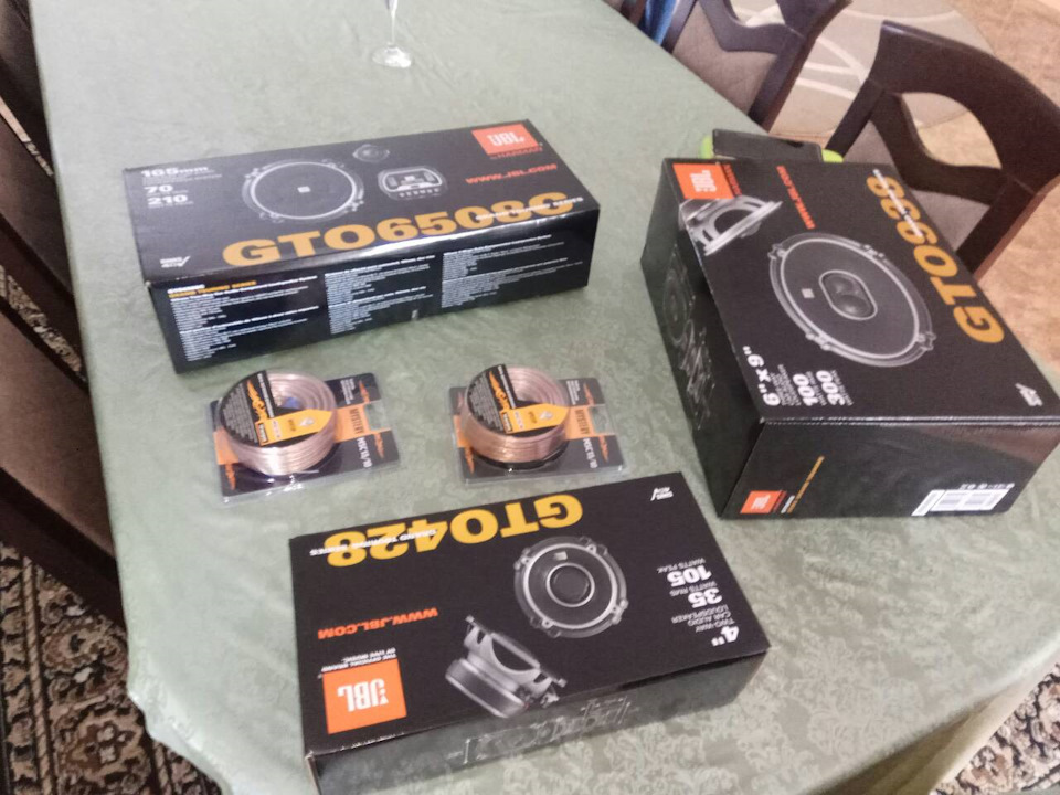 Покупка колонок JBL 4