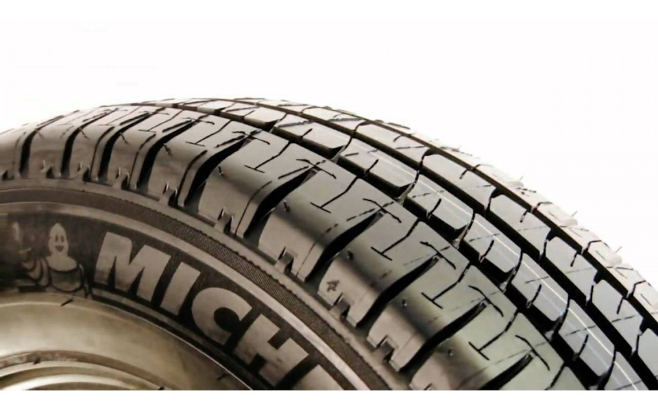 Літні тапки 15 Michelin Agilis 195/70 15C 3