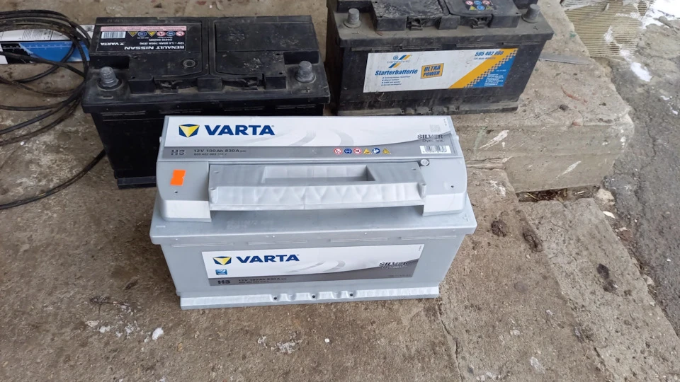 Новий акум Varta
