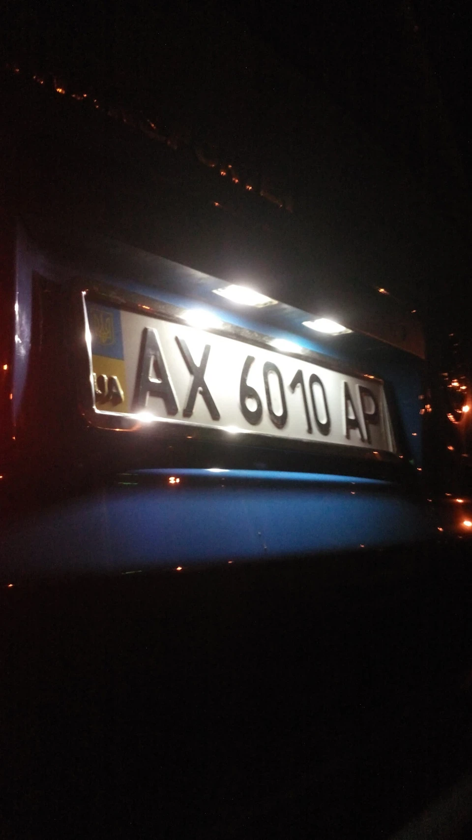 Діоди в підсвічування номера і на душі світліше))