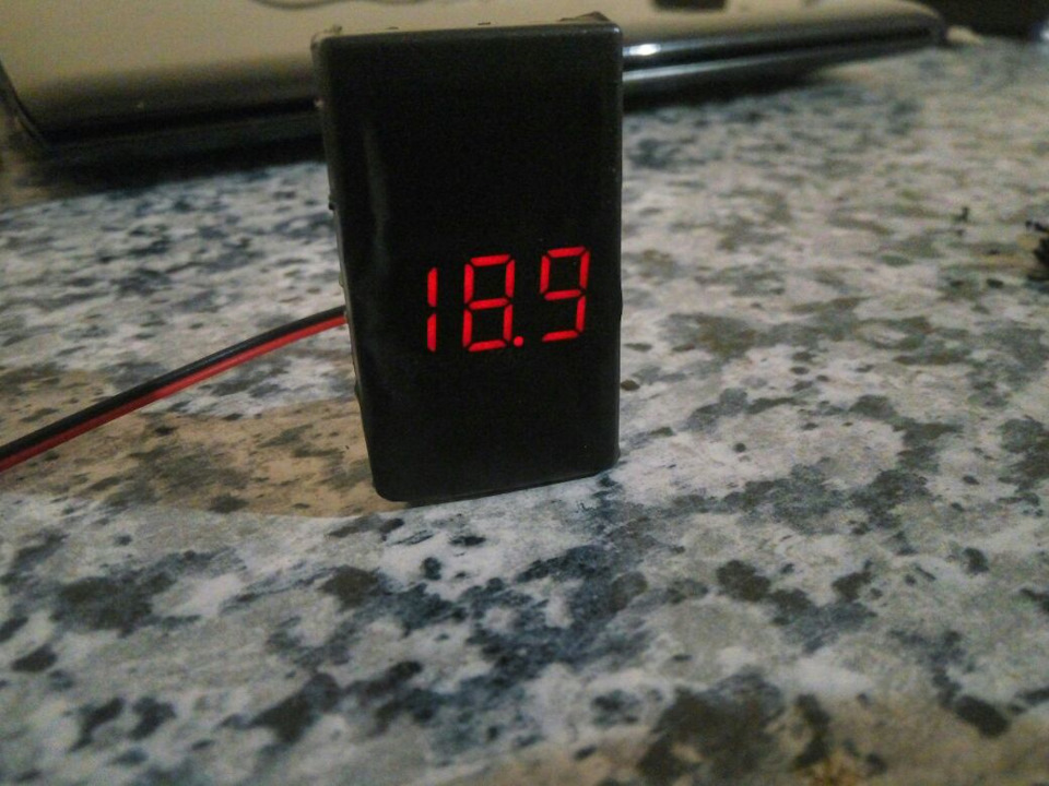 Вольтметр 4