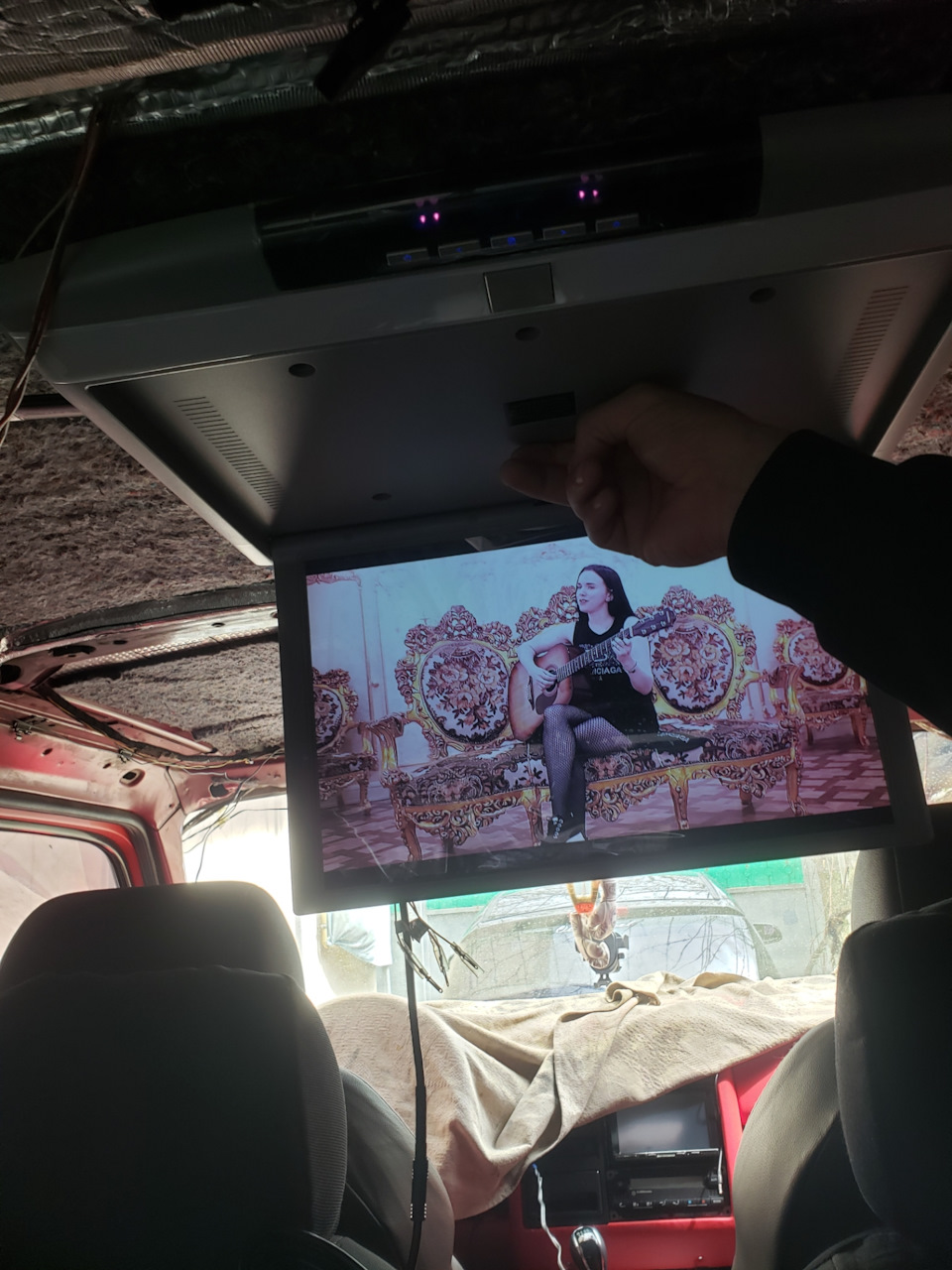 Монитор17 + т2 в авто 1