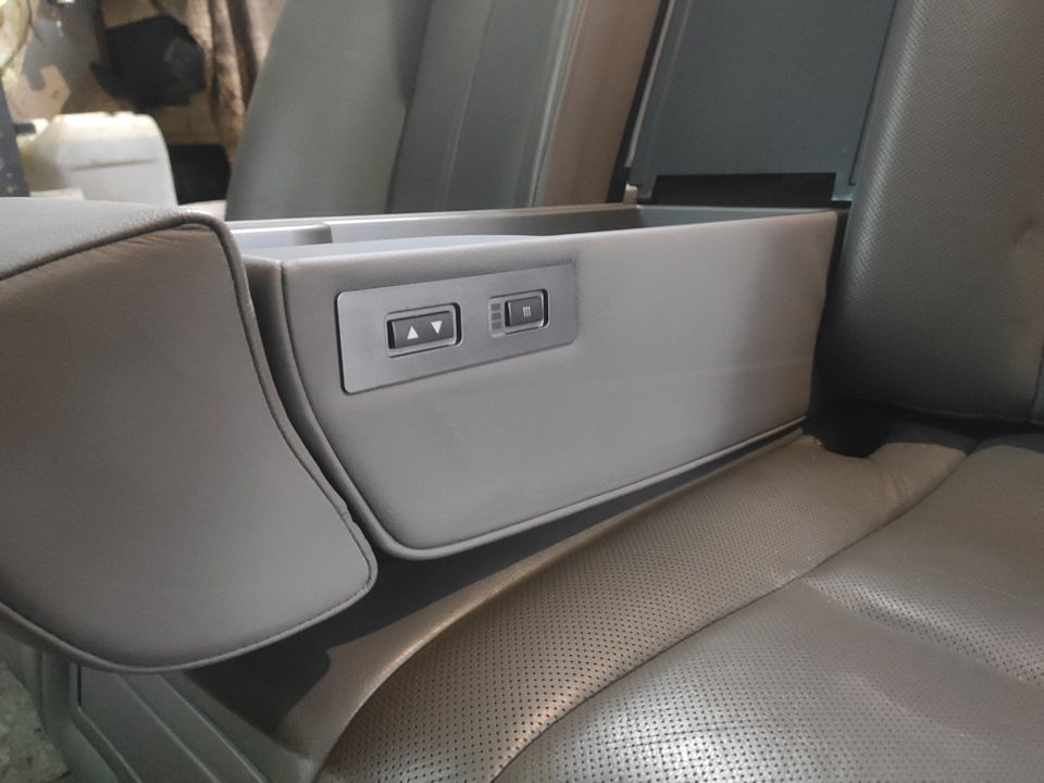 Задні сидіння BMW 7 e 65-66 5