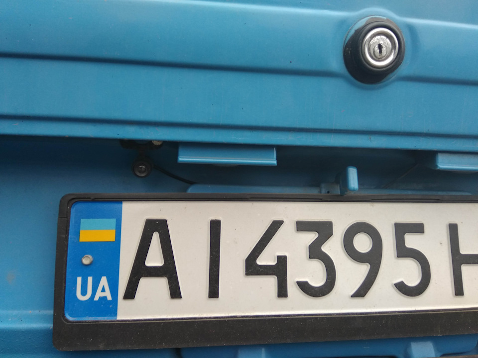 Камера заднього та бокового вигляду 1