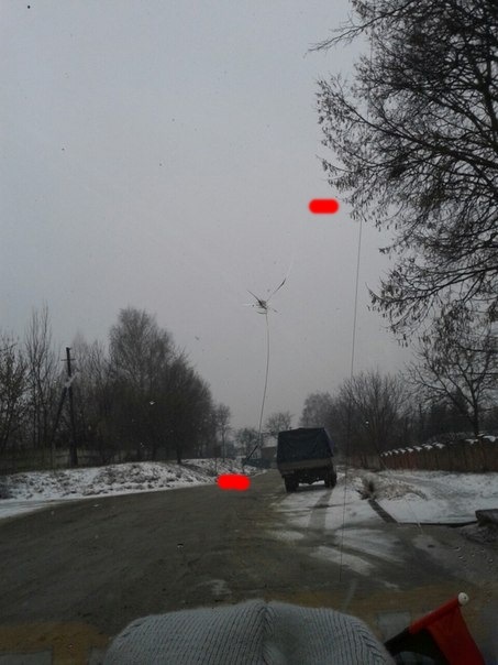 Скіл на лобовому склі 1