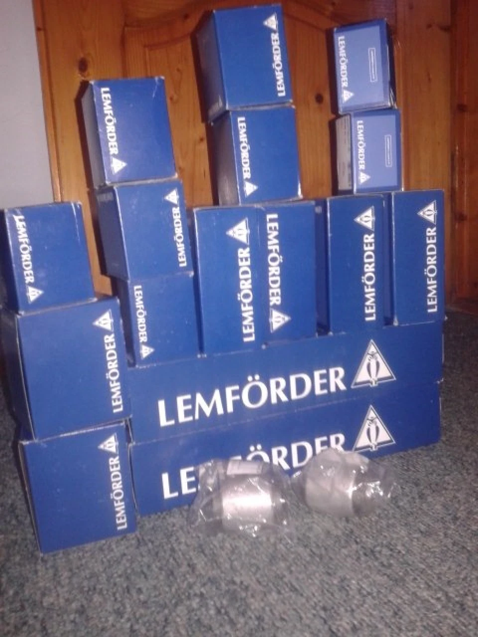 Засунув у бус сову LEMFÖRDER)))