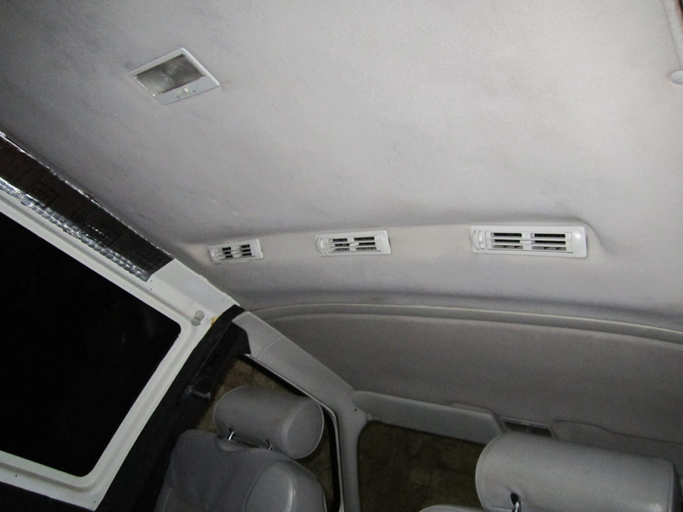 Встановив обшивку стелі VW T4 Caravelle 5