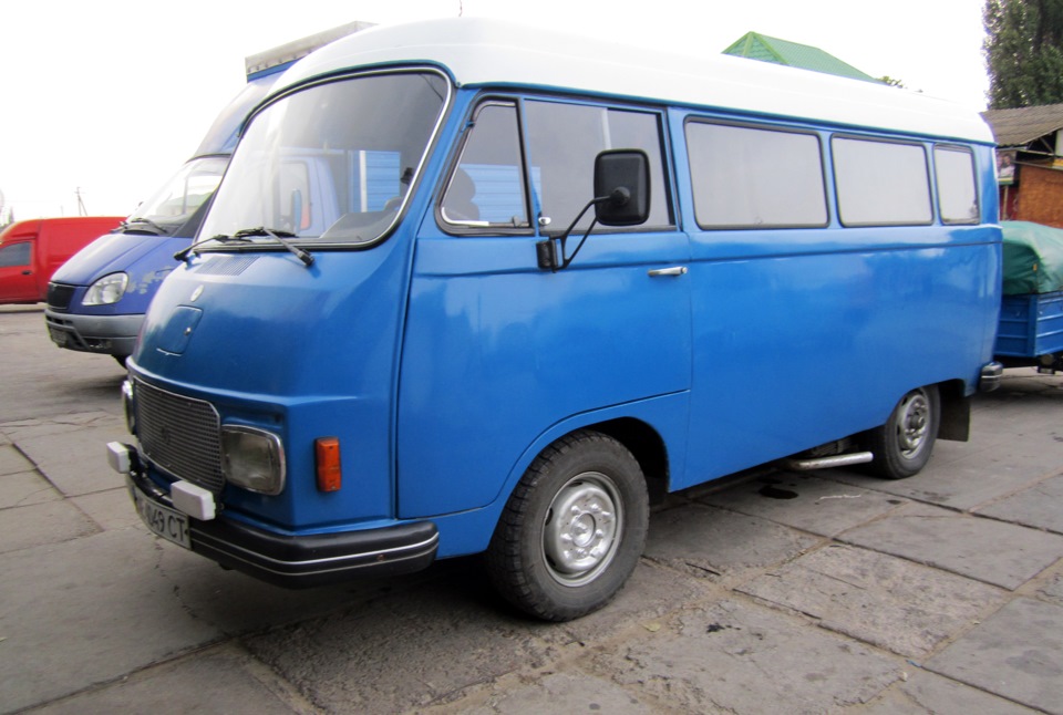 Зустрів легендарний мікроавтобус Mercedes L206 1