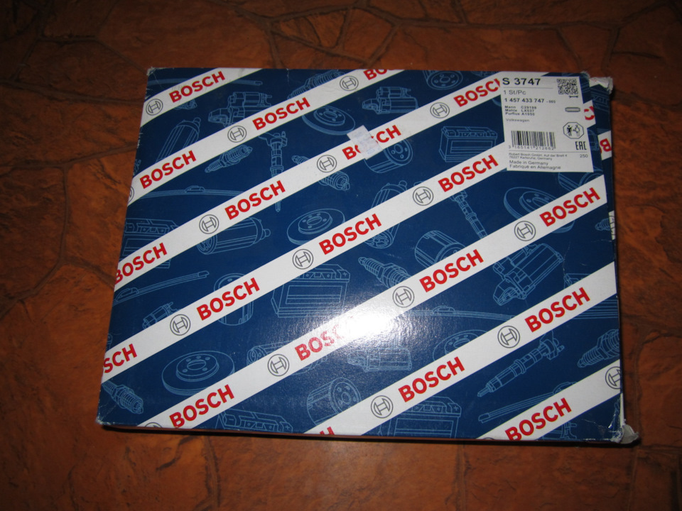 Заміна повітряного фільтра BOSCH (Бош) S3747 1