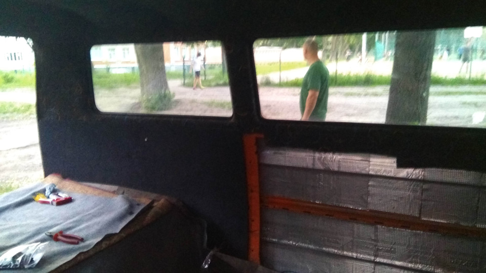Перетягнули салон. 4