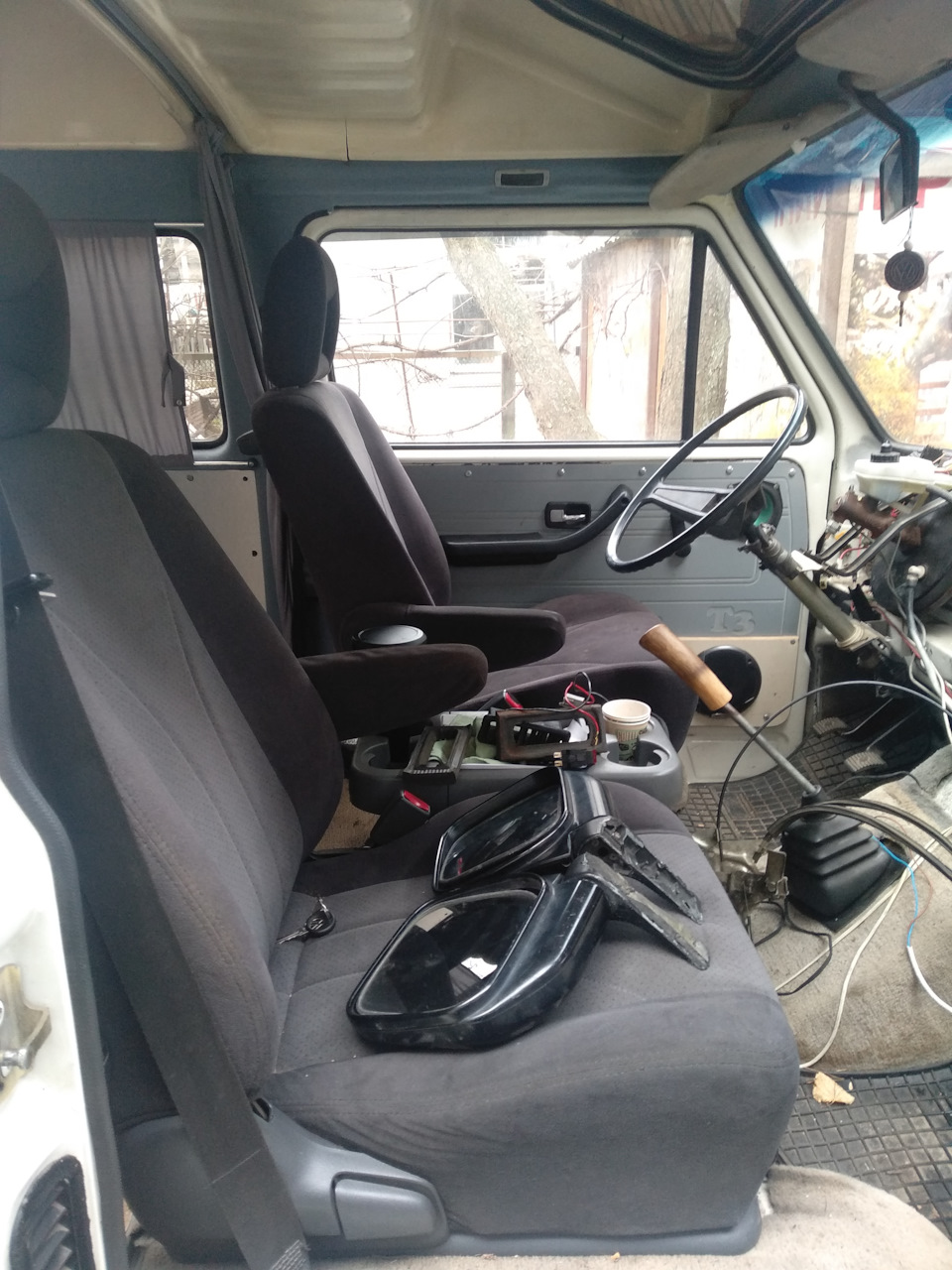 Сидіння від Mazda MPV 2