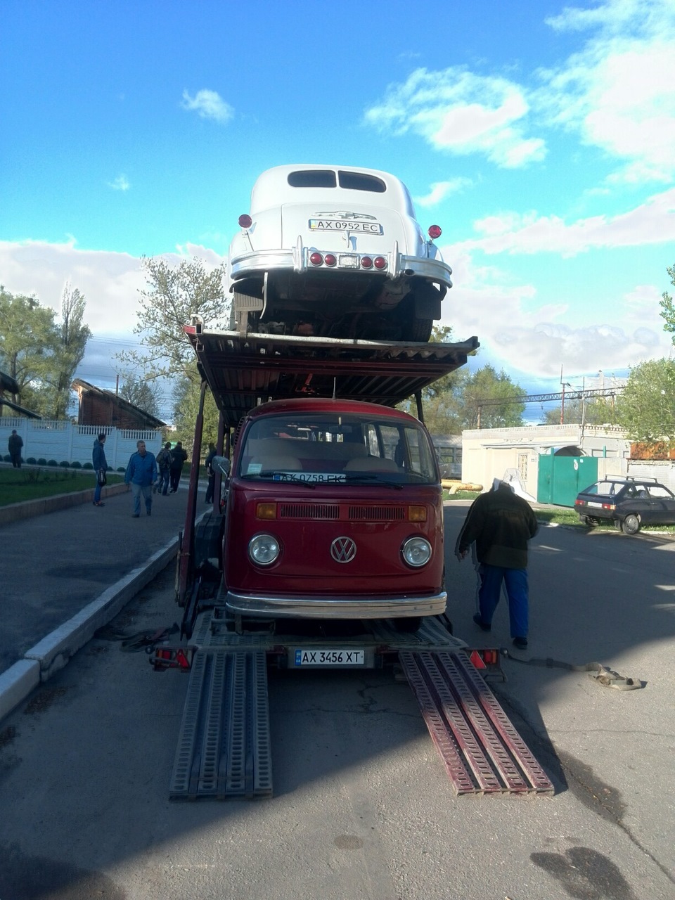 Занурилися в OldCarLand 1