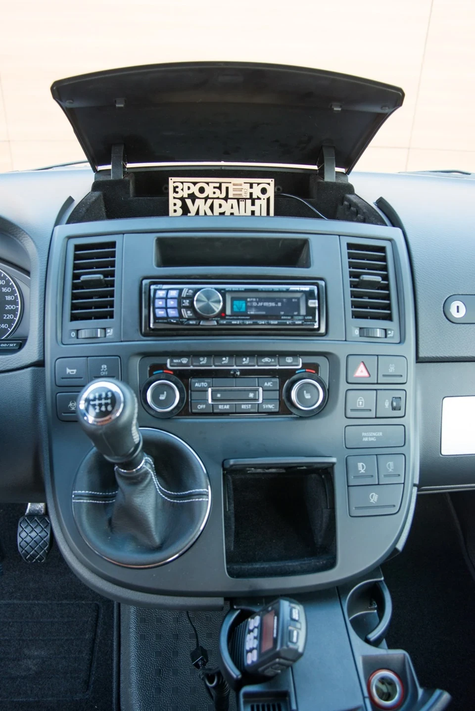 Підключення автомагнітоли Volkswagen Transporter T5, T6, Caravelle, Multivan, California, Pan Americana