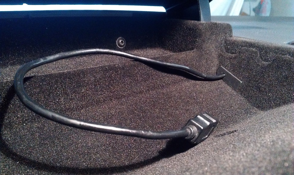 USB у бардачку! 1