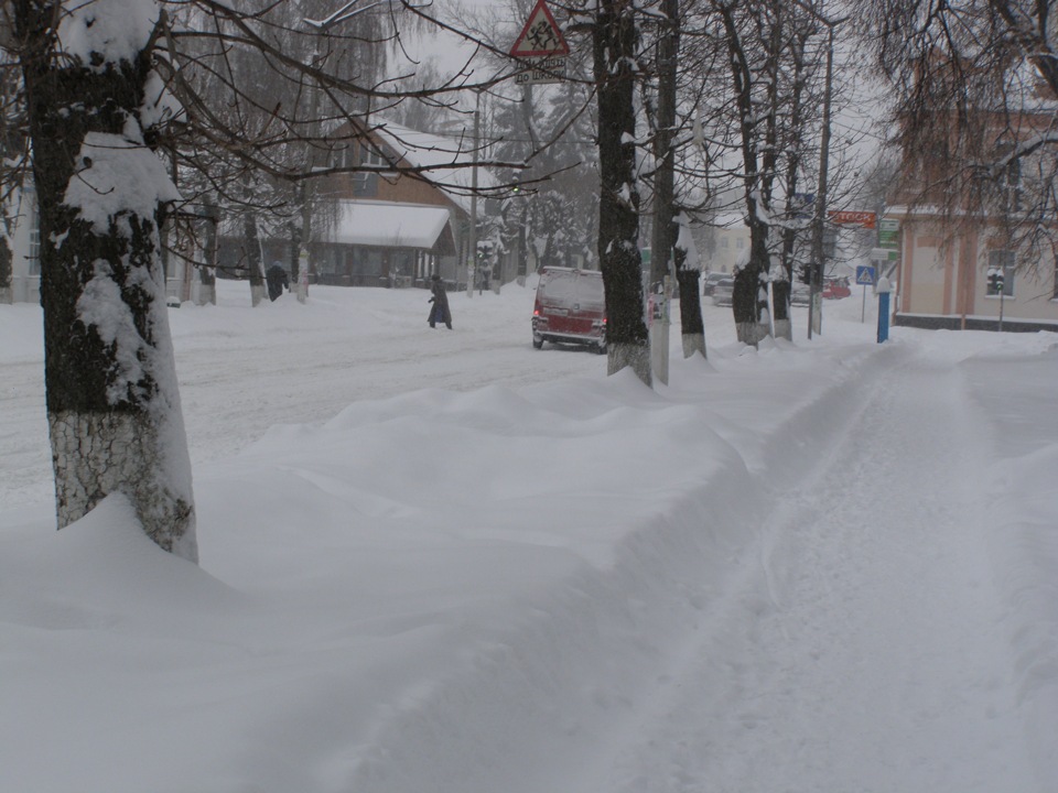 Сніжок по коліна) 3