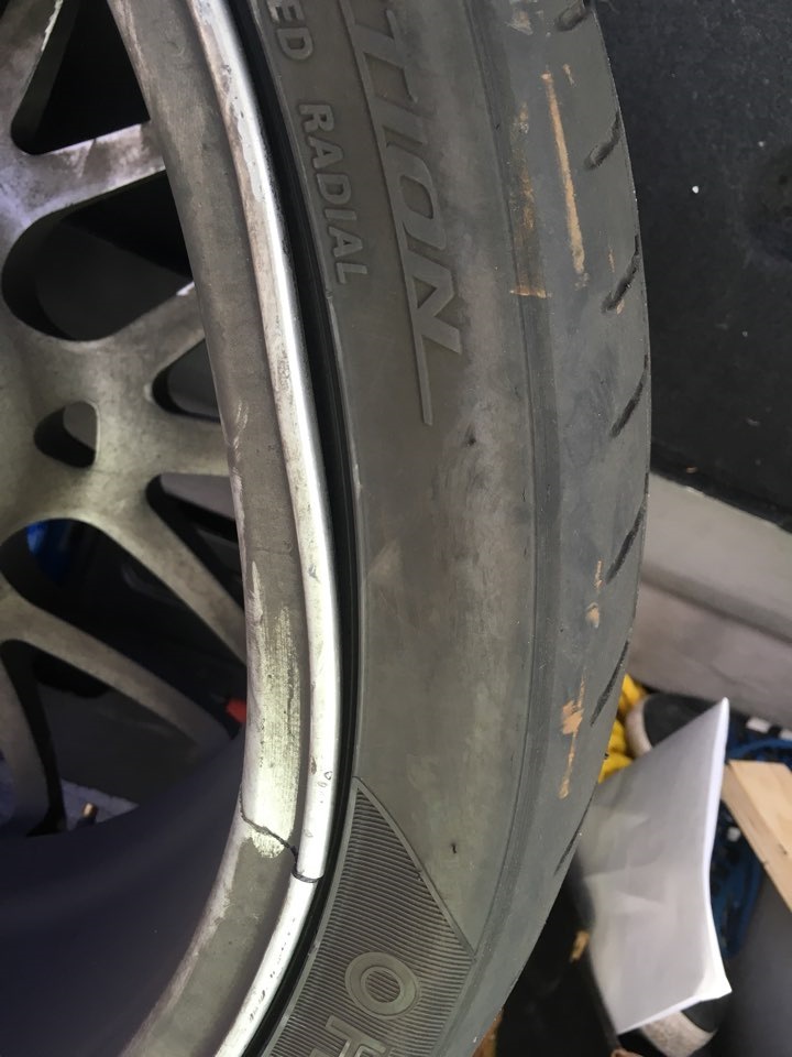 Cracked rim - розбив диск 3
