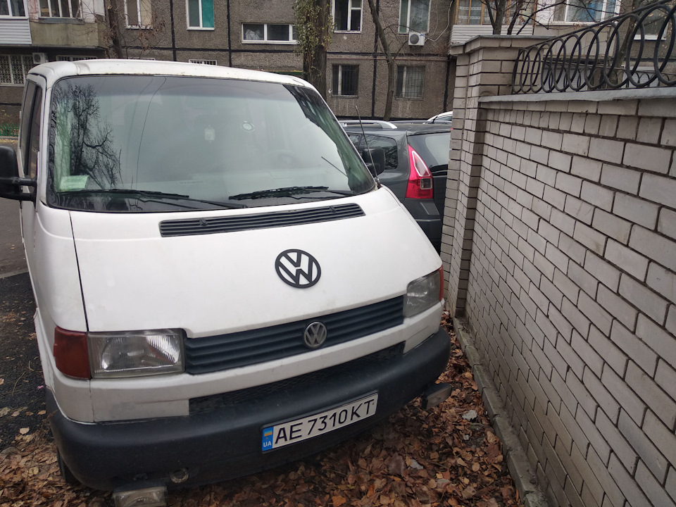 Велика емблема VOLKSWAGEN на капот (3D print) 3