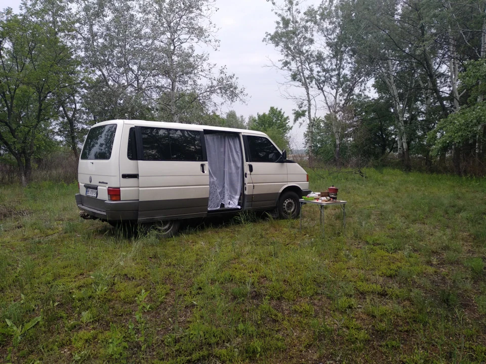 Т4 - дешевий надійний намет на колесах