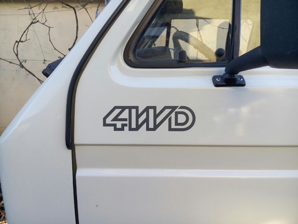 Syncro 4wd stickers 1