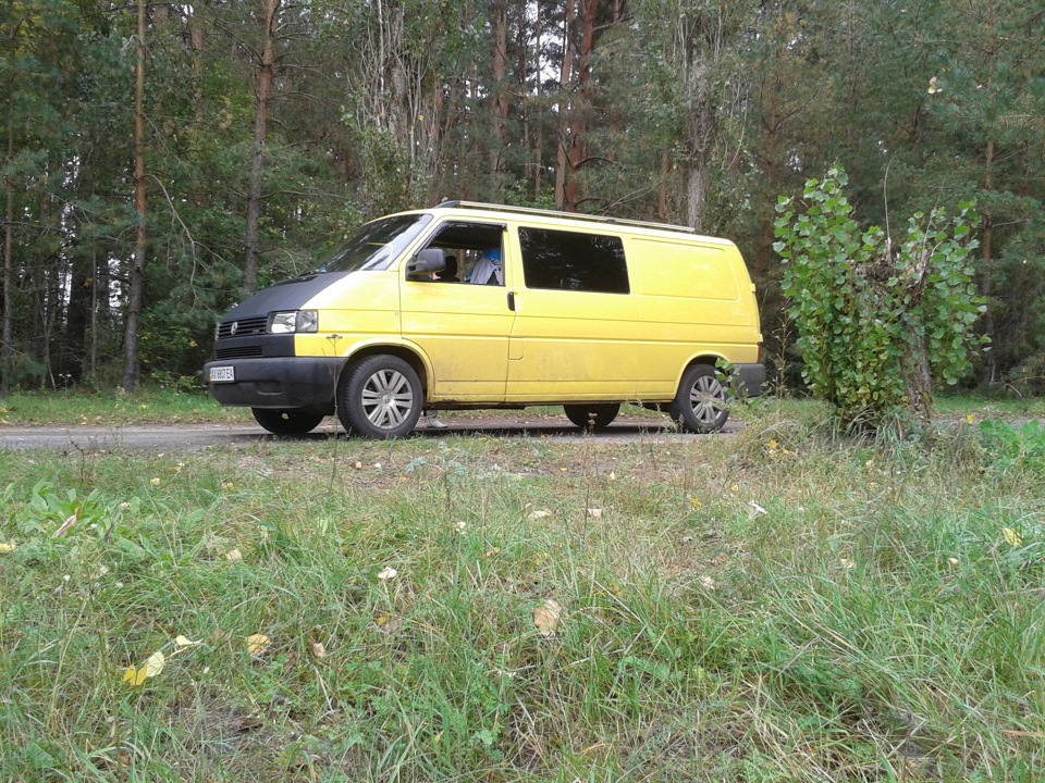 Перетяжка капота карбоновою плівкою 2