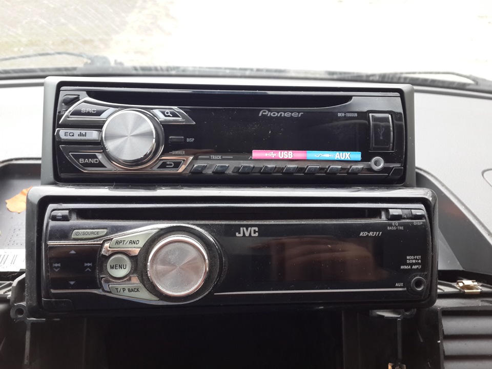 Pioneer VS JVC 2