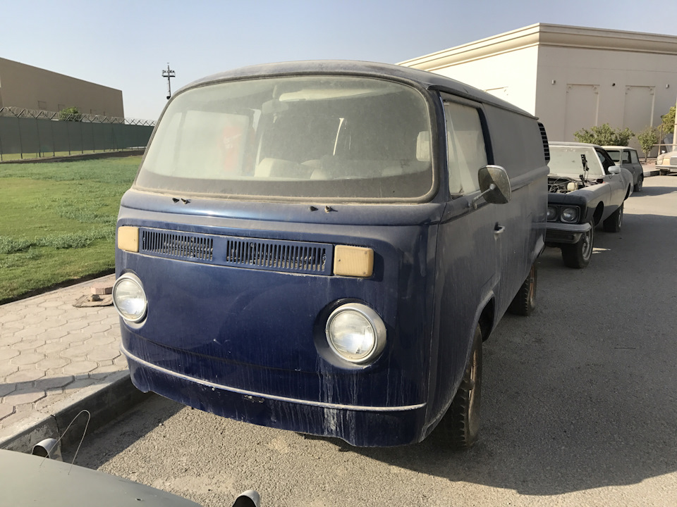 Зустрівся мені VW T2 на автоматі. 1