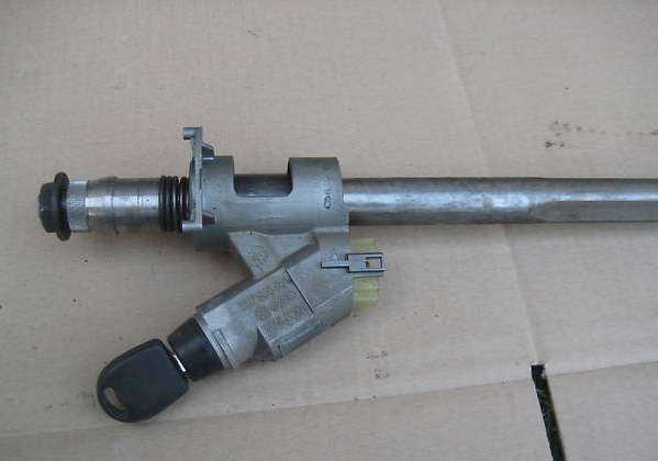 Замок запалювання від VW B4 1