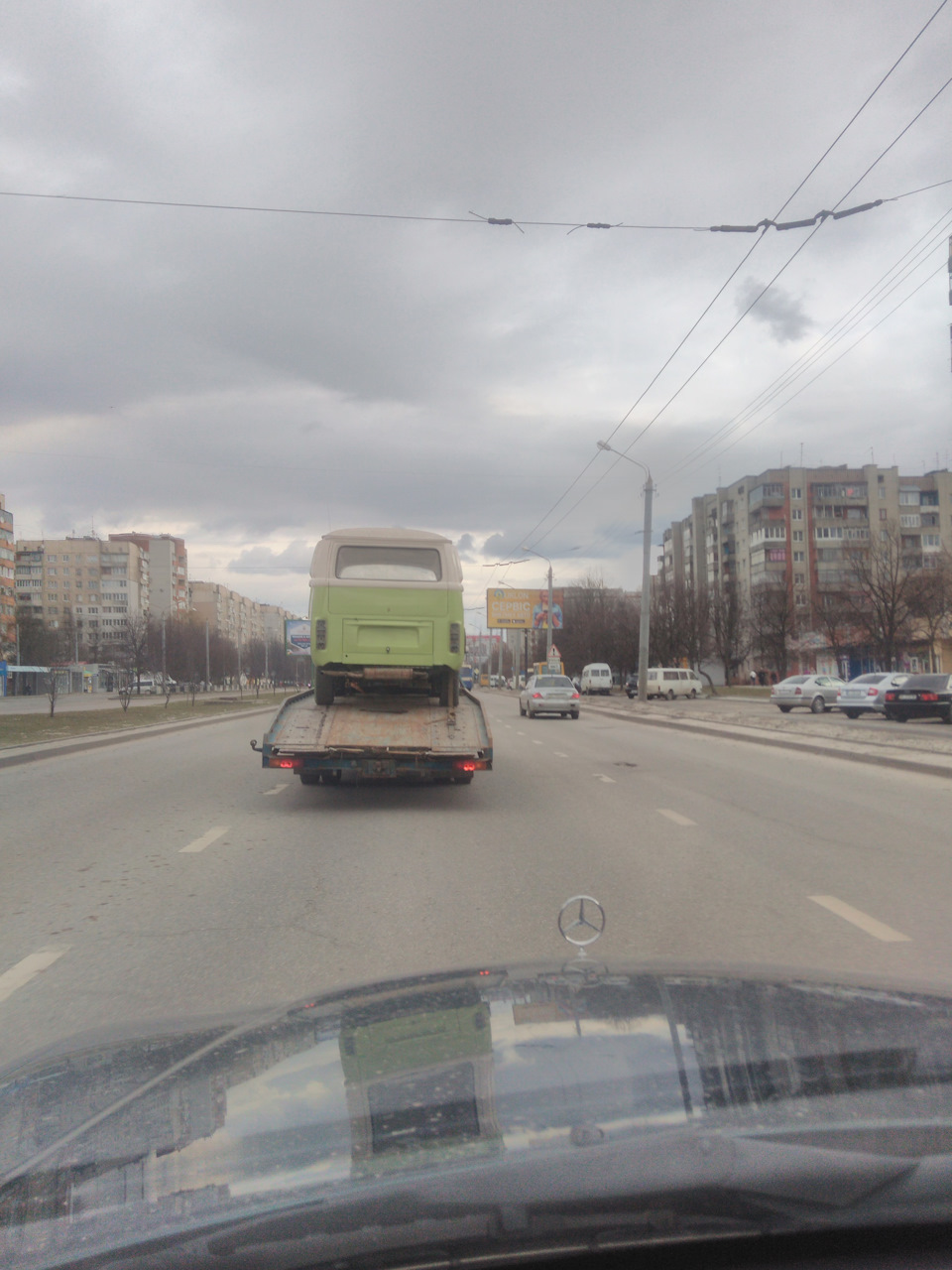 Виїхали класти проводку. 2