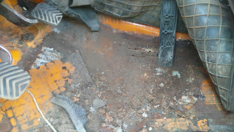 Відірвалася педаль газу 2