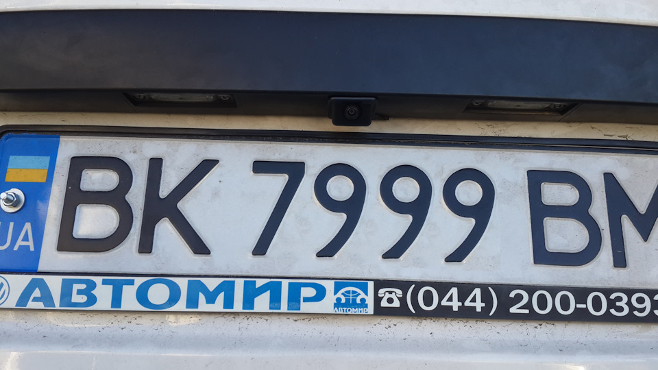Камера заднього виду 4