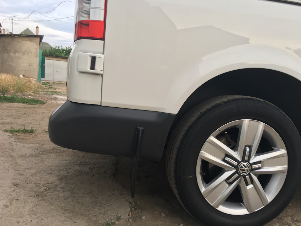 Неприємна ситуація вдарили авто та поїхали 5