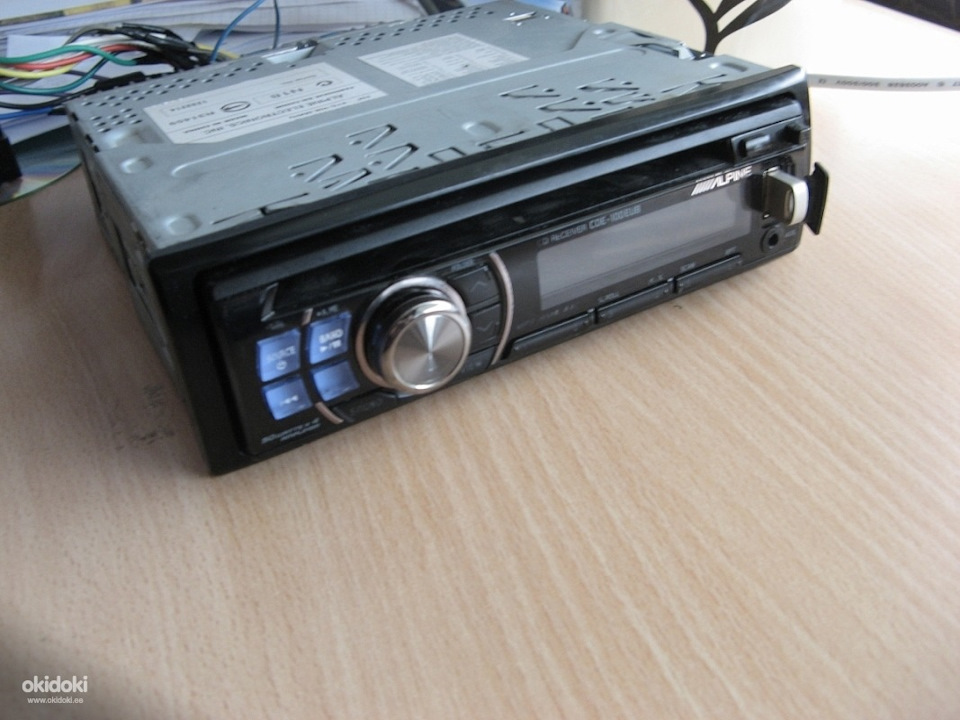 Магнітофон Alpine cda 100 2