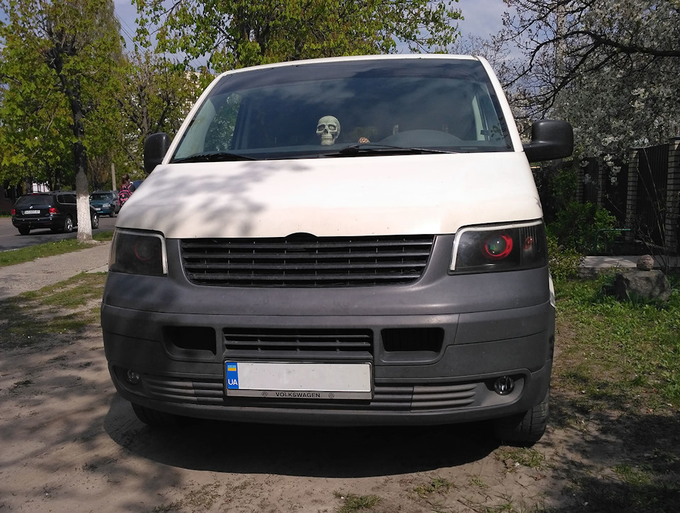 Решетка радиатора без значка 2