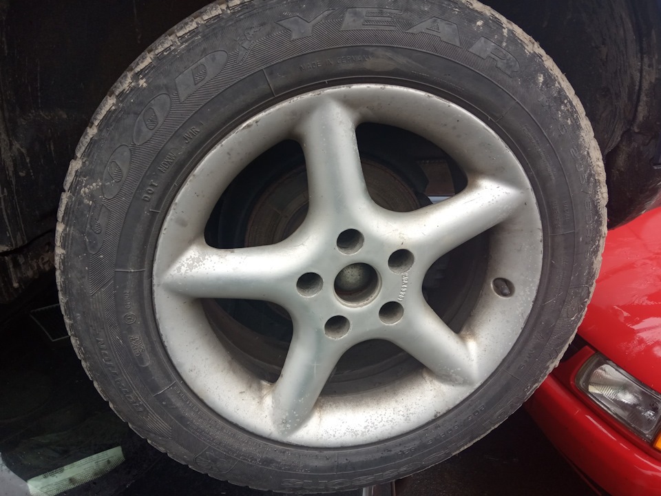 Продам r16 205/55 ціна 3250грн 1