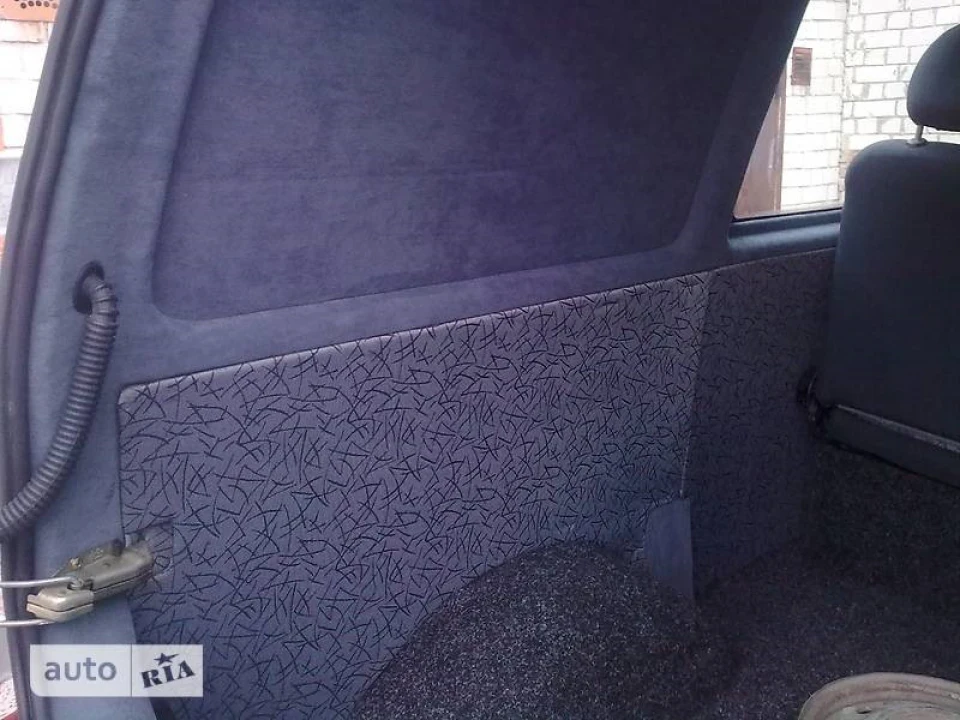 Поліз я під обшивку...