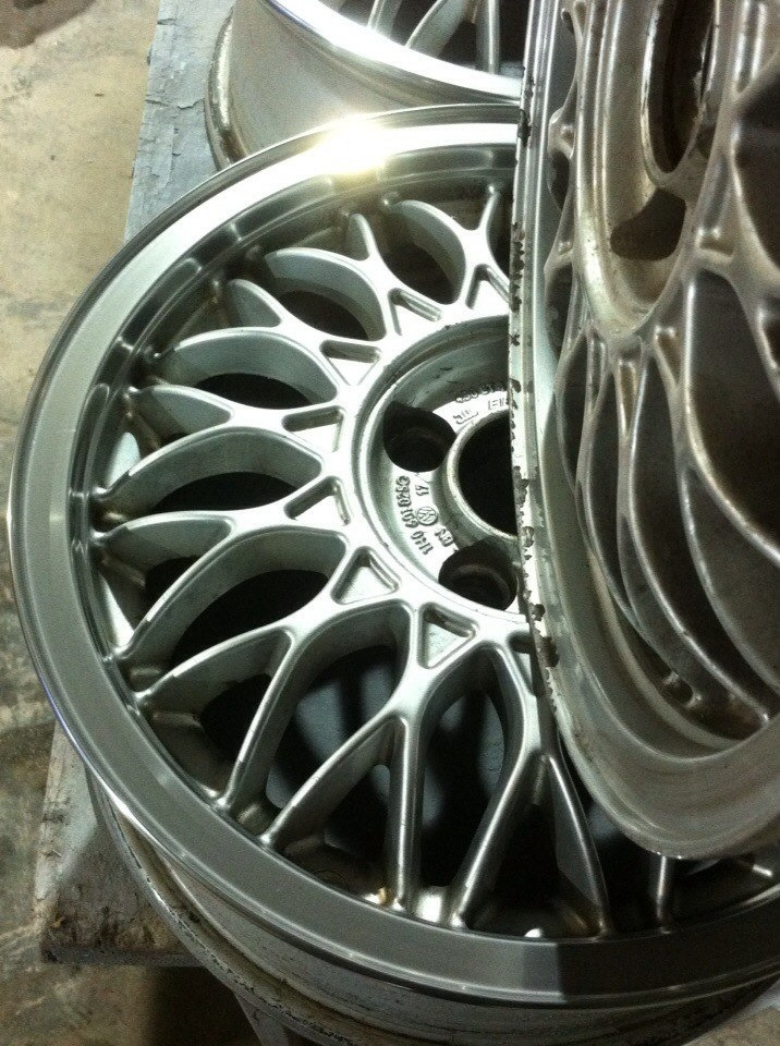 Губа GTI, полірування полиць на BBS 4