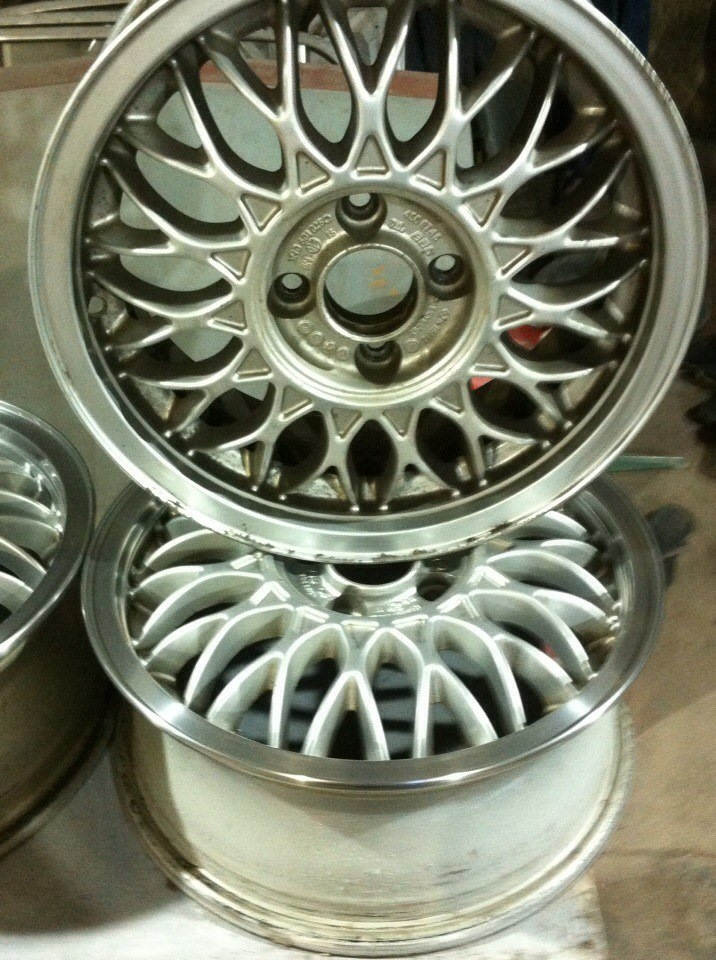 Губа GTI, полірування полиць на BBS 5