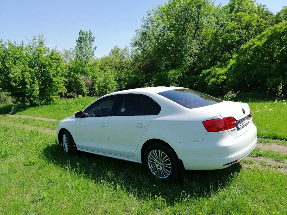 Нова машина Jetta 1