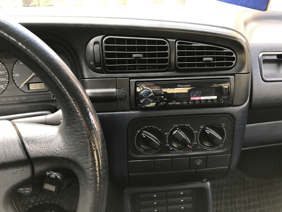 Pioneer MVH - 190UBG 3