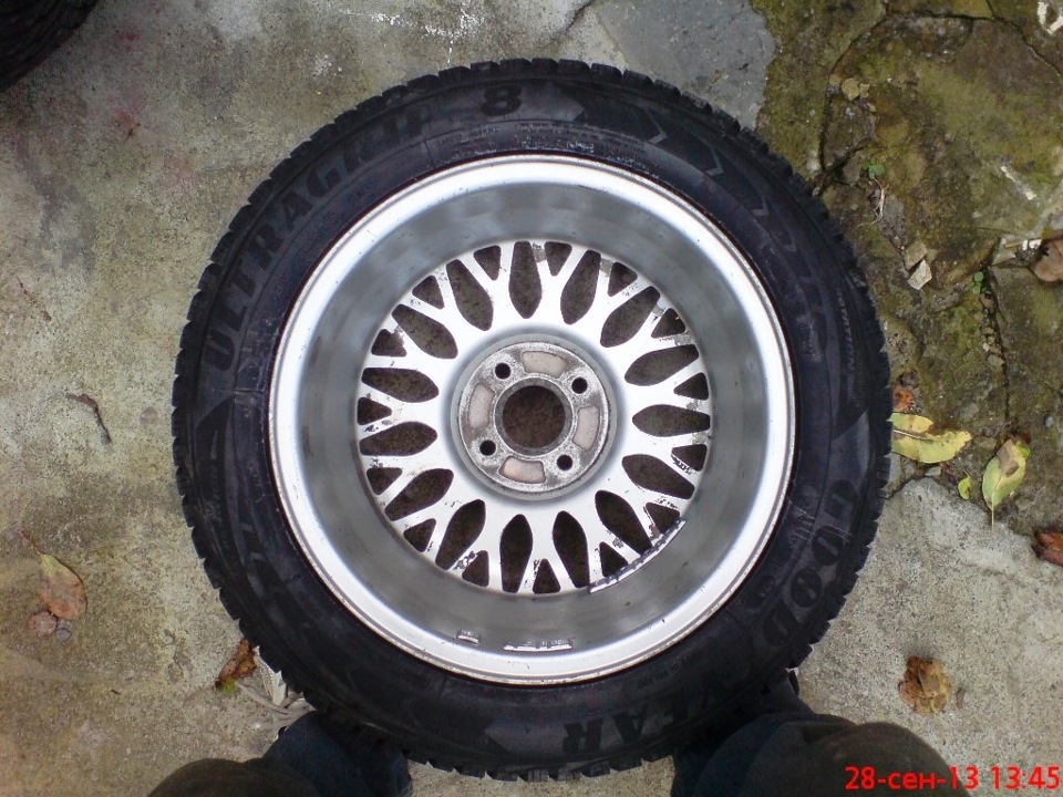 GOODYEAR UltraGrip 8 185/60R15 84T 5