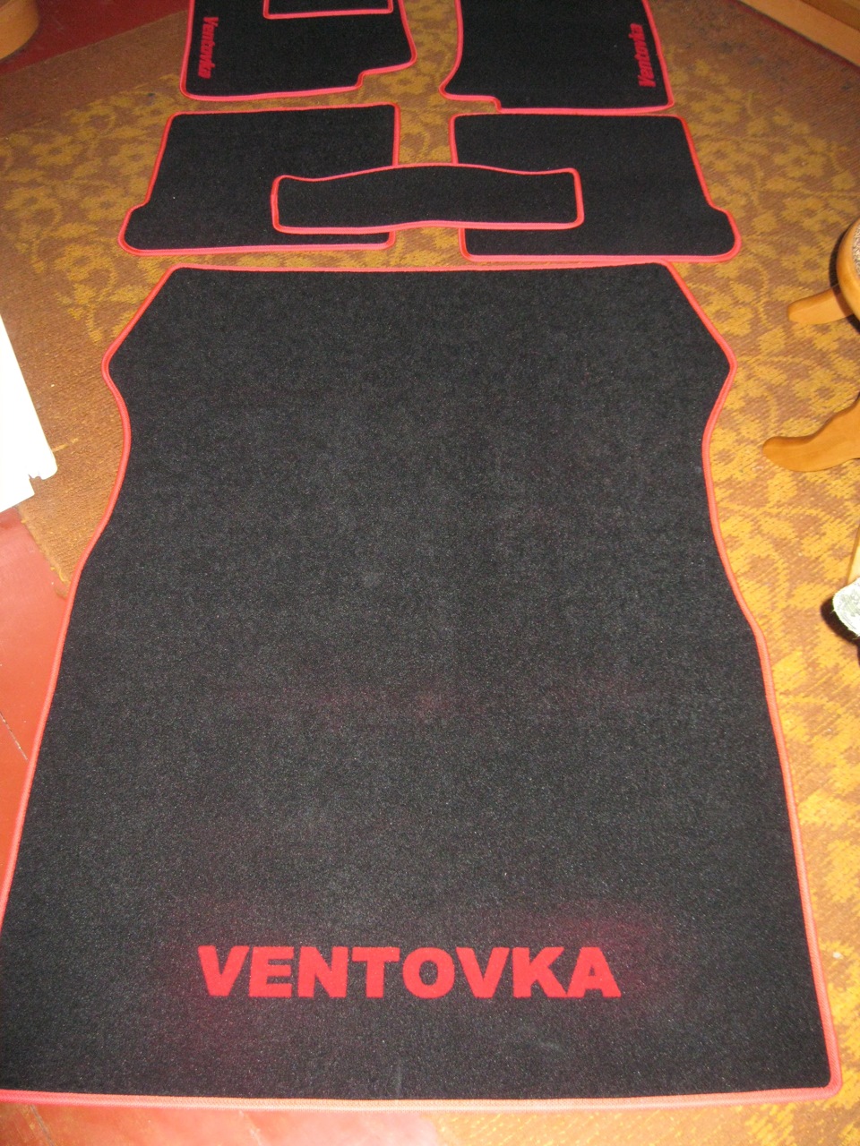 Нові іменні килимки 4