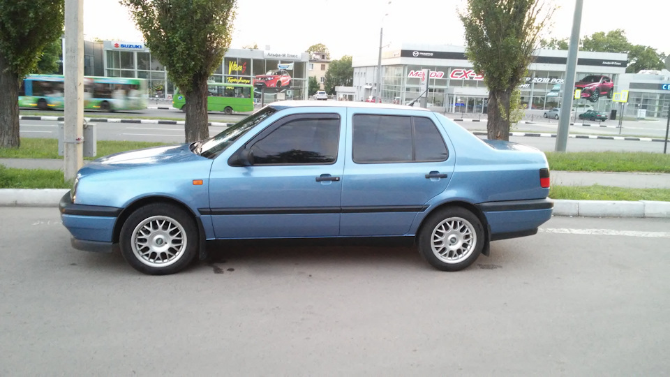 Весілля Exip 2000 15/4×100/7j/et37 та Continental ContiPremiumContact 2 195/55/15 1