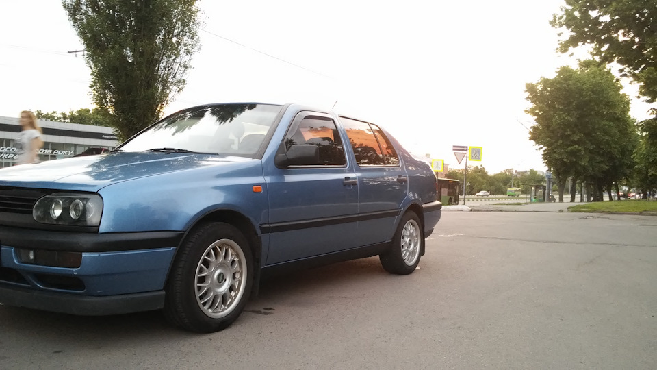 Весілля Exip 2000 15/4×100/7j/et37 та Continental ContiPremiumContact 2 195/55/15 3