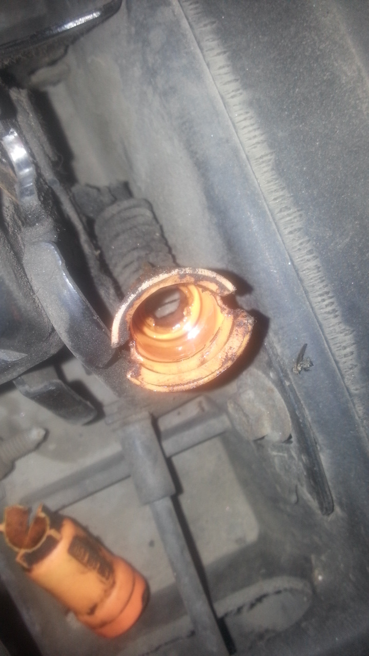 Заміна горловини масляного щупа 2